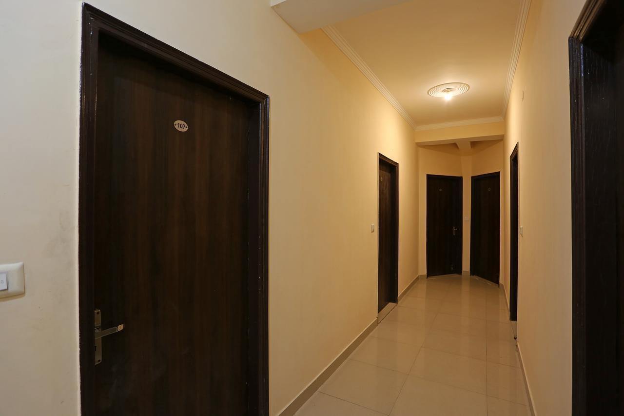 Hotel Avalon Új-Delhi Kültér fotó