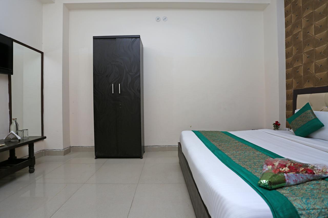 Hotel Avalon Új-Delhi Kültér fotó