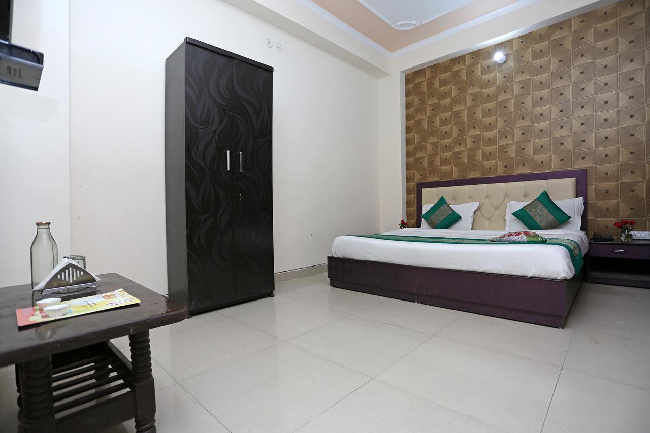 Hotel Avalon Új-Delhi Kültér fotó