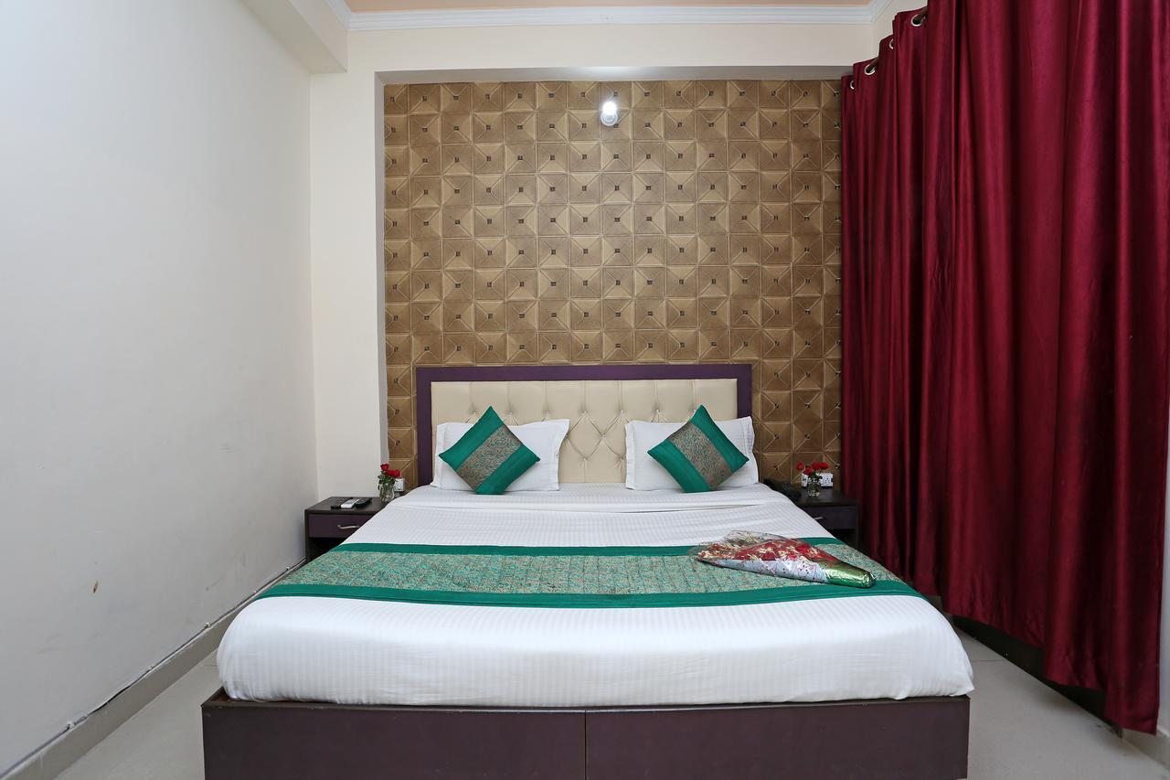 Hotel Avalon Új-Delhi Kültér fotó