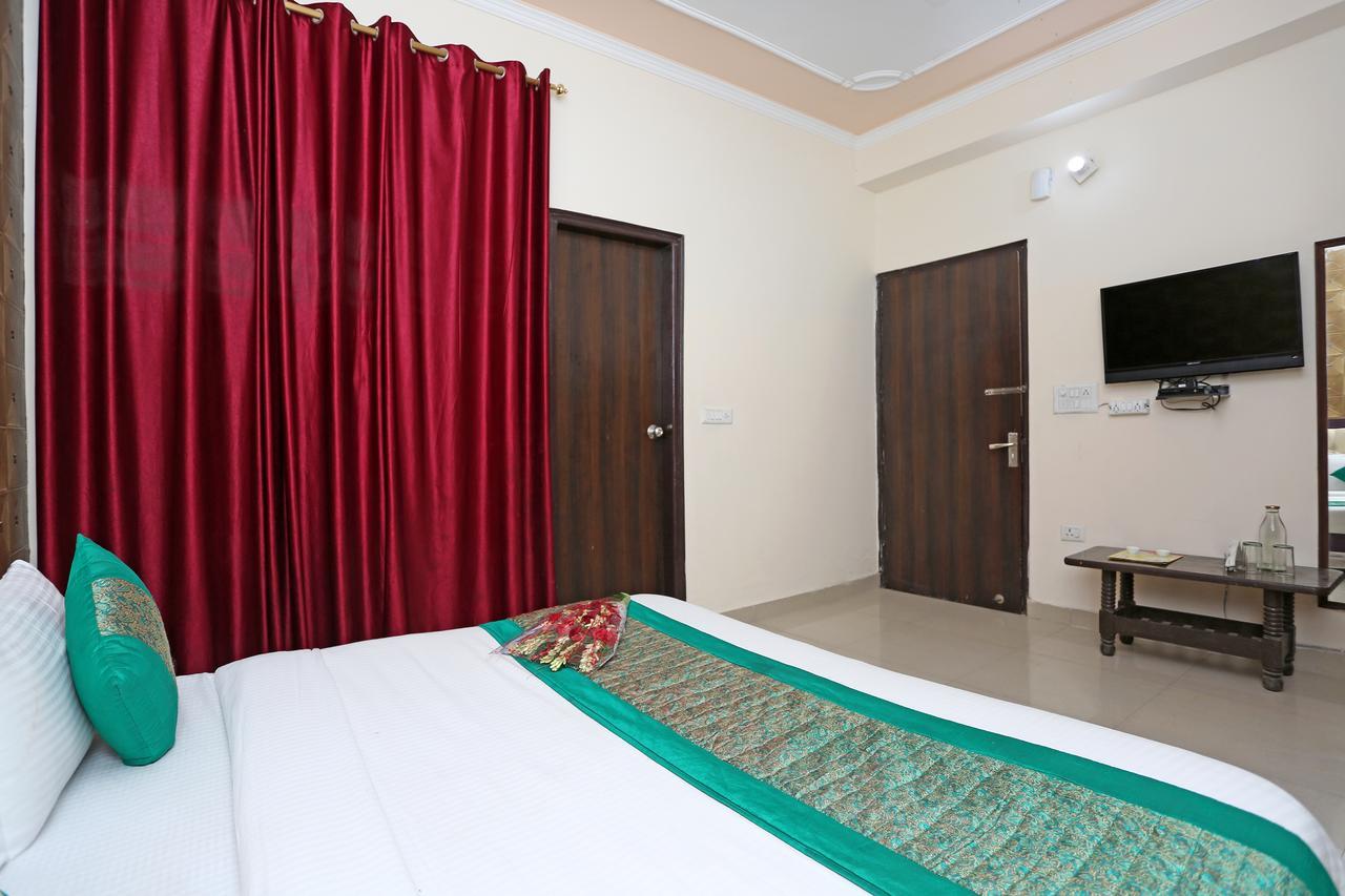 Hotel Avalon Új-Delhi Kültér fotó